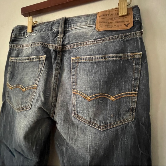 American Eagle Original Straight Like New Jeans - Size 28x30 🔥 - Picture 4 of 5